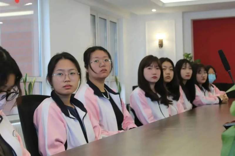 1712996038721267.jpg 640.jpg