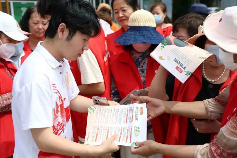 1712996157680872.jpg 640.jpg