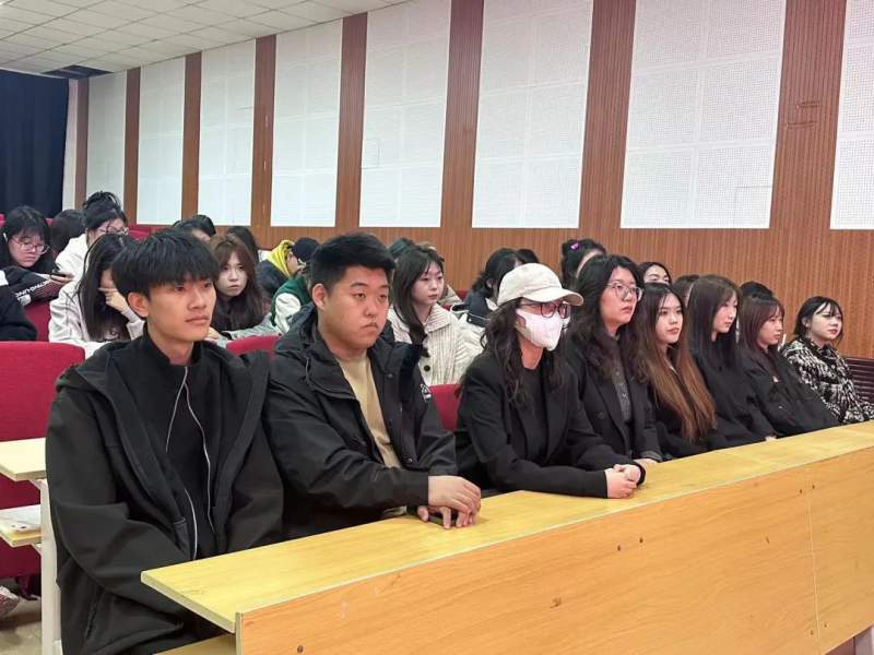 1712999610500883.jpg 640.jpg