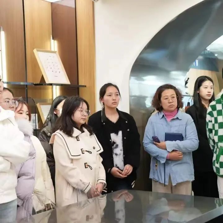 1713002873600461.jpg 640.jpg