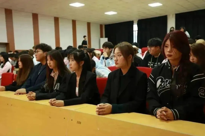 1713060762592435.png image.png